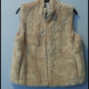Shell Anntaylor Faux Fur Vest Size LP